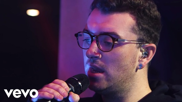 Disclosure Hotline Bling ( Drake cover in the Live Lounge) ft. Sam