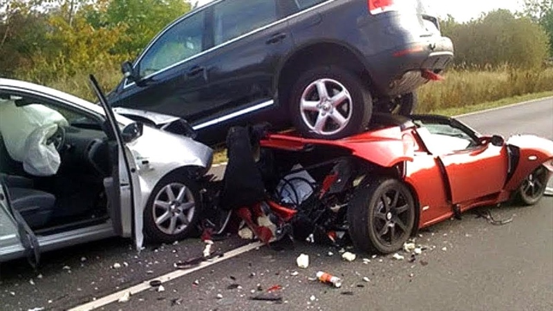 Idiots In Cars 2022, 10 STUPID DRIVERS COMPILATION Total Idiots in Cars, TOTAL IDIOTS AT