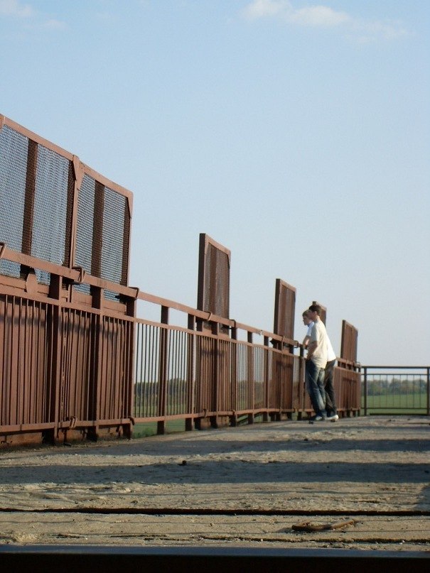 Роберт Пашковский centre side™ | London