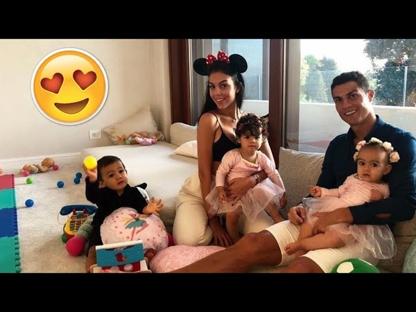 Cristiano Ronaldos Family ( Wife, Children),