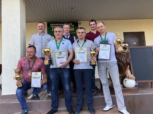 Турнир сеньоры. Бальные танцы турнир. Динамо воскресенское бальные танцы. Танцы стандарт платья для гранд сеньоров. Скрутенёр бальные танцы результаты.