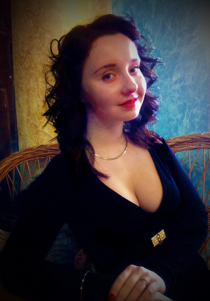 Оля Животкова | Луганск