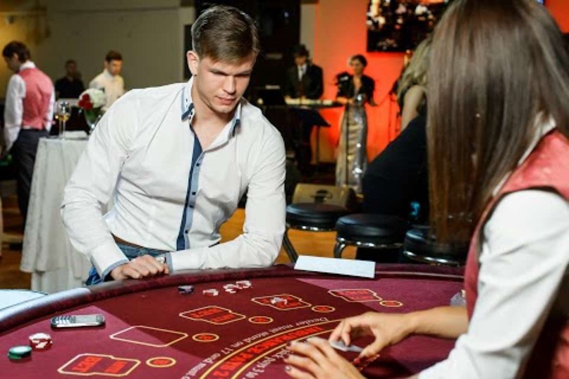 Арсений Максимов | Москва