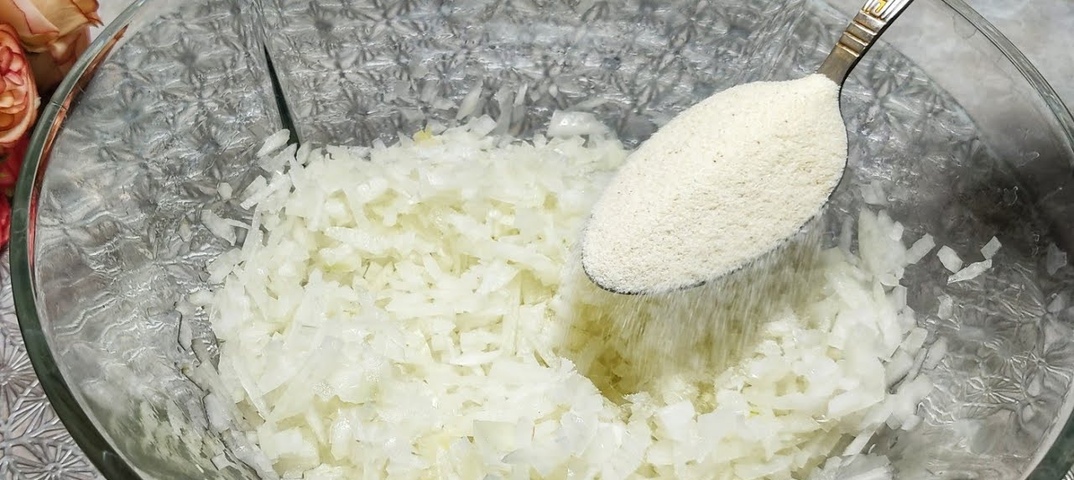 Шарлотка с ревенем и корицей рецепт фото пошагово и видео - 1000.menu